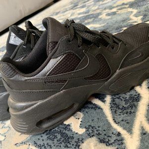 Nike Air Max sneakers(big boy size 5=women 6.5)